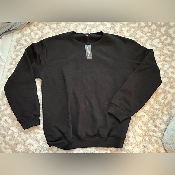 PLT BLACK PULL OVER - Picture 1 of 2